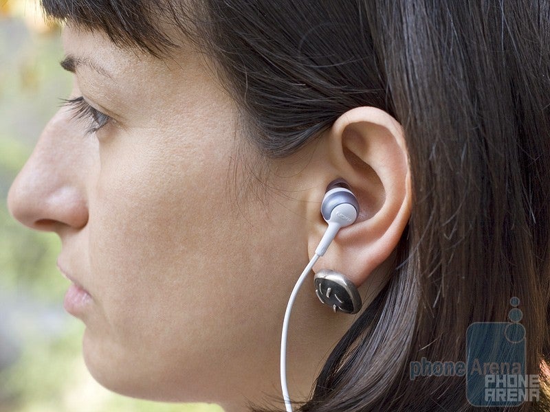 The rubber is really soft, so you will completely forget&amp;nbsp;about having a pair of earplugs stuck into your ears - Nokia BH-214 Review