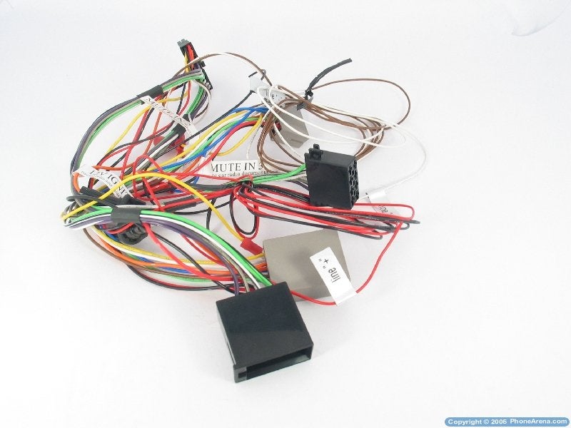 Parrot 3400 LS-GPS Bluetooth Car Kit Review