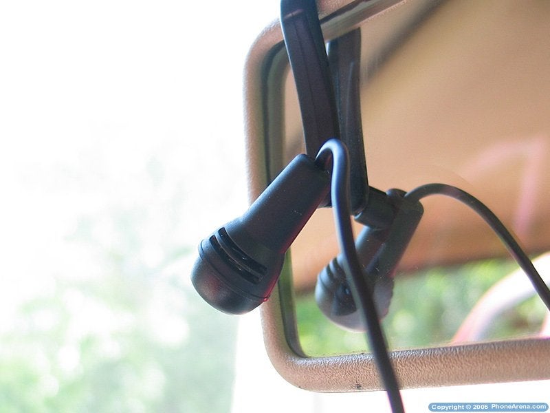 Parrot 3400 LS-GPS Bluetooth Car Kit Review