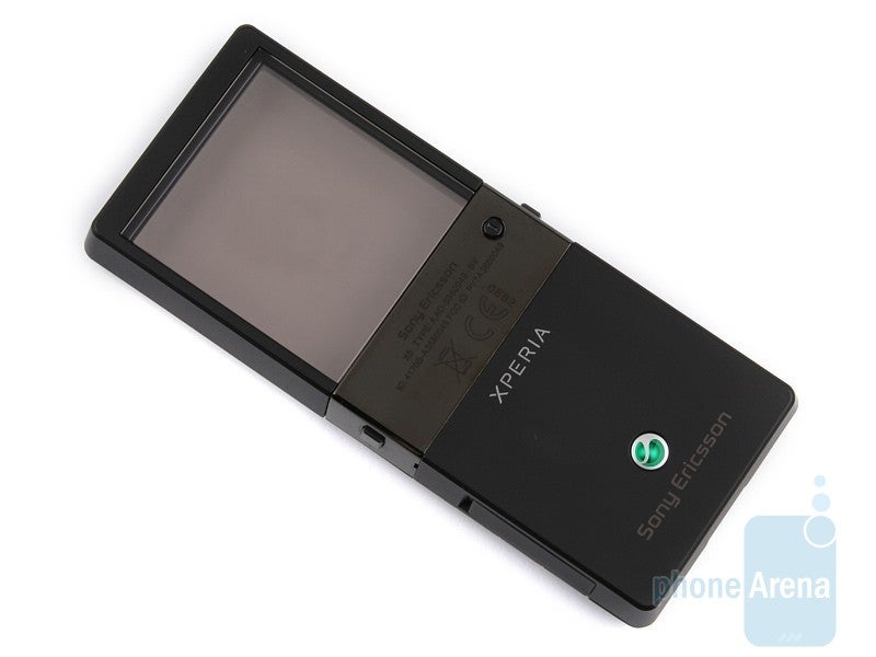 The sides of the Xperia Pureness X5 - Sony Ericsson Xperia Pureness X5 Review