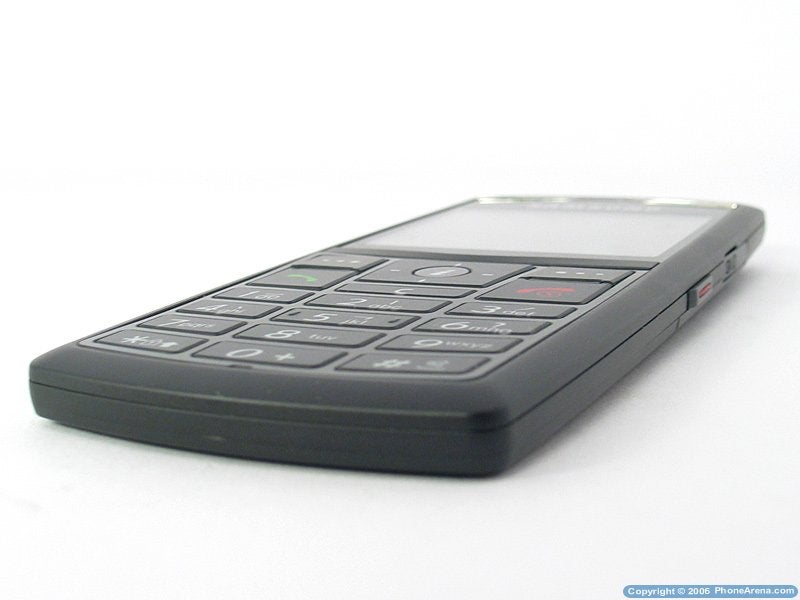 Samsung SGH-X820 Concise Review