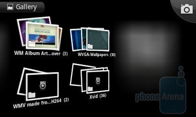 Some 3D effects in the gallery grid are present in the Samsung Galaxy 3 - Samsung Galaxy 3 Review