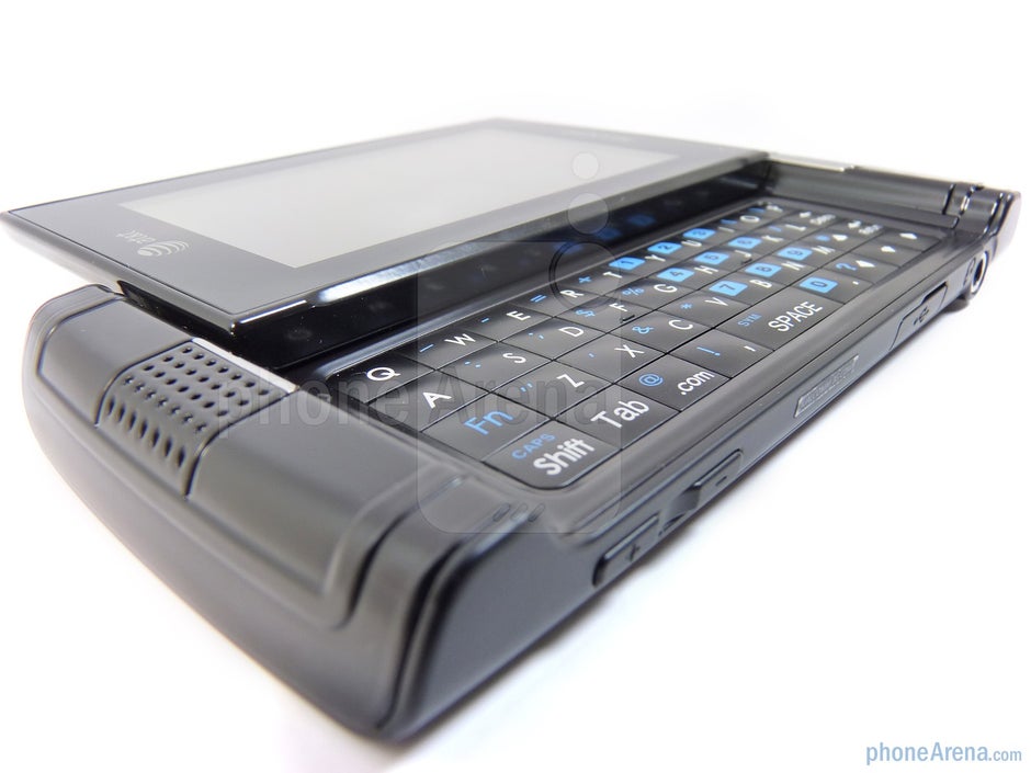 The 4-row keyboard utilizes square shaped buttons - Sharp FX Review