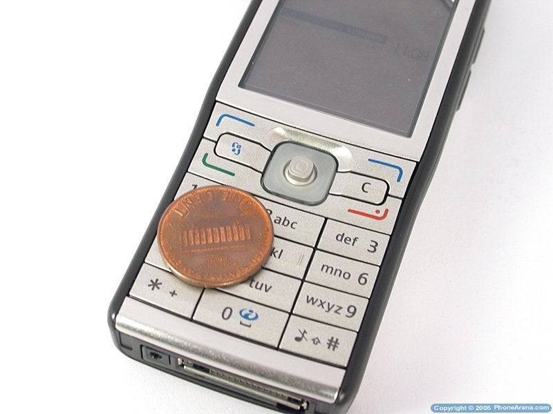 Nokia E50 Smartphone Review
