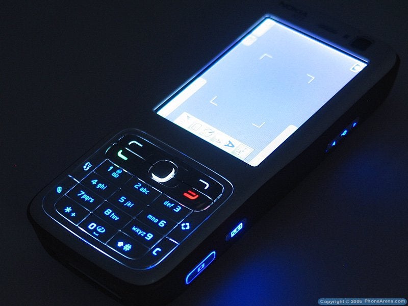 Nokia N73 Smartphone Review
