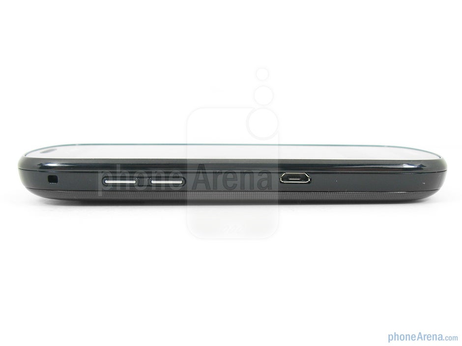 The sides of the Samsung Continuum - Samsung Continuum Review