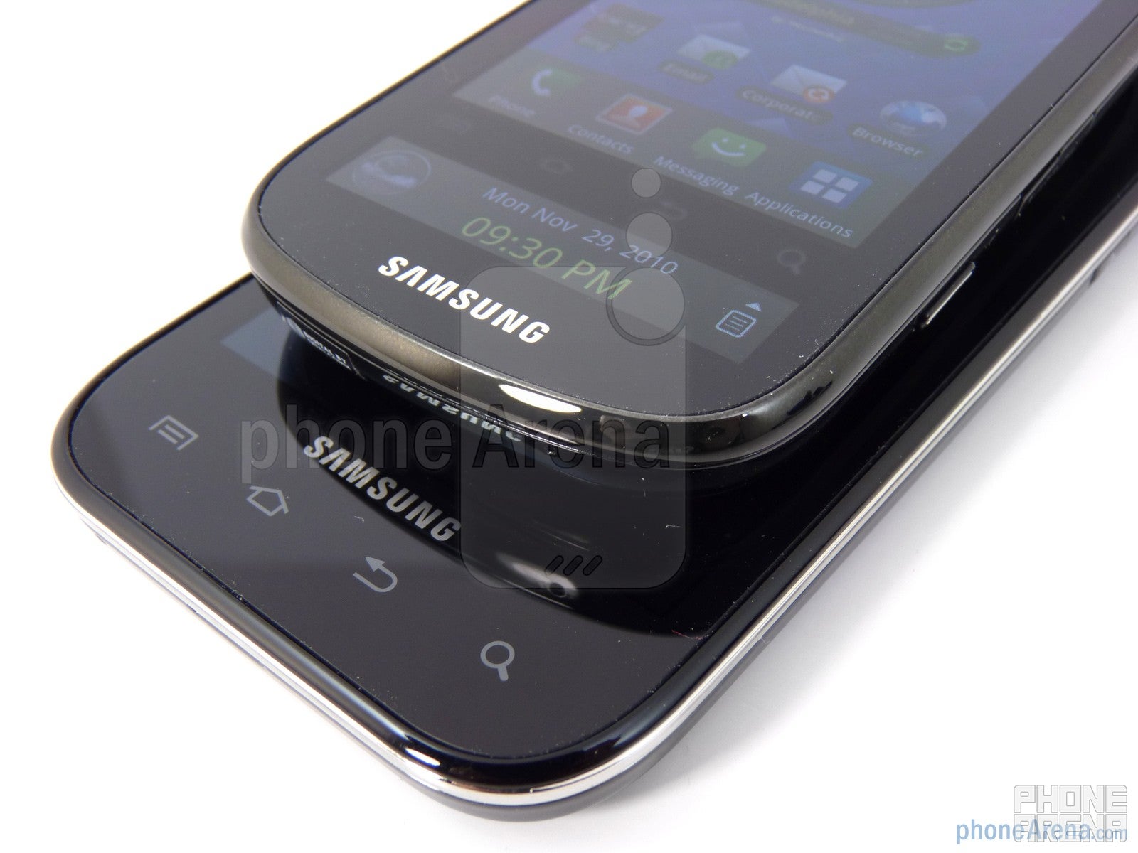 Samsung Fascinate (bottom) and Samsung Continuum (top) - Samsung Continuum vs Samsung Fascinate