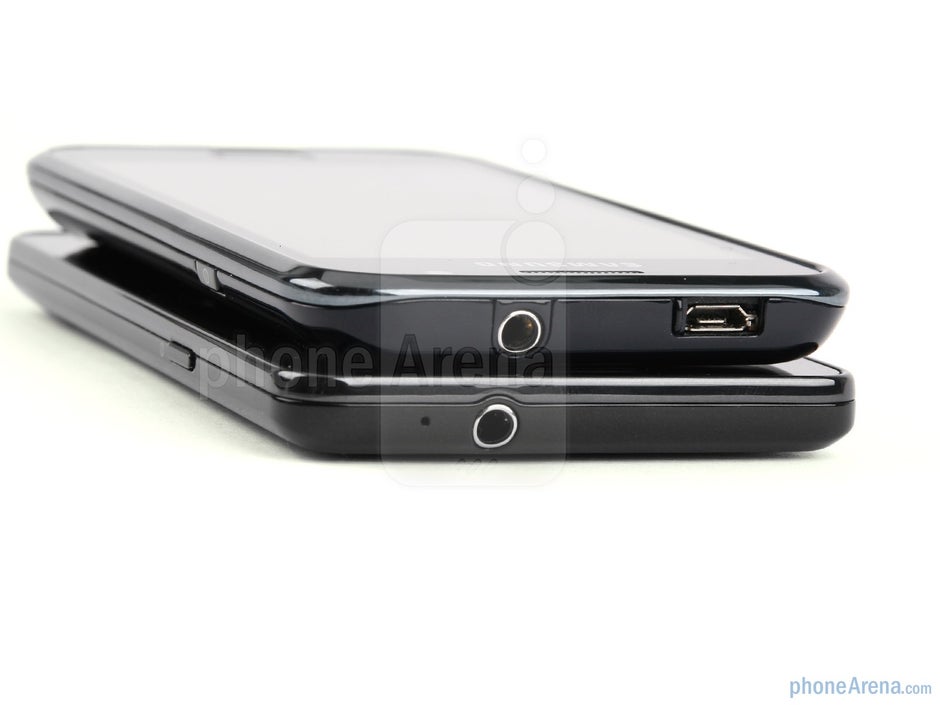 The Samsung Galaxy S II (down) and the Samsung Galaxy S (top) - Samsung Galaxy S II Preview