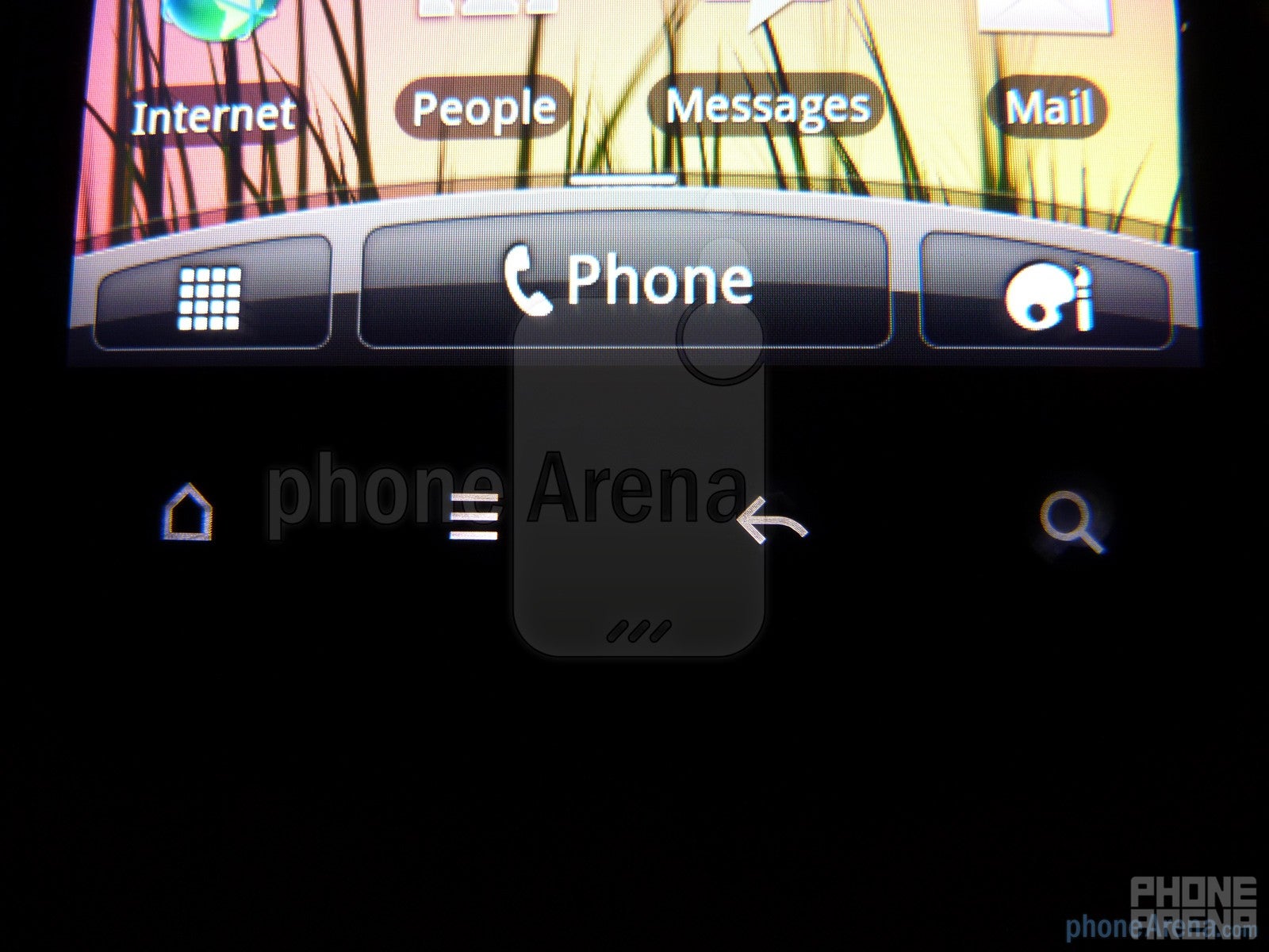 Capacitive Android buttons - HTC DROID Incredible 2 Review