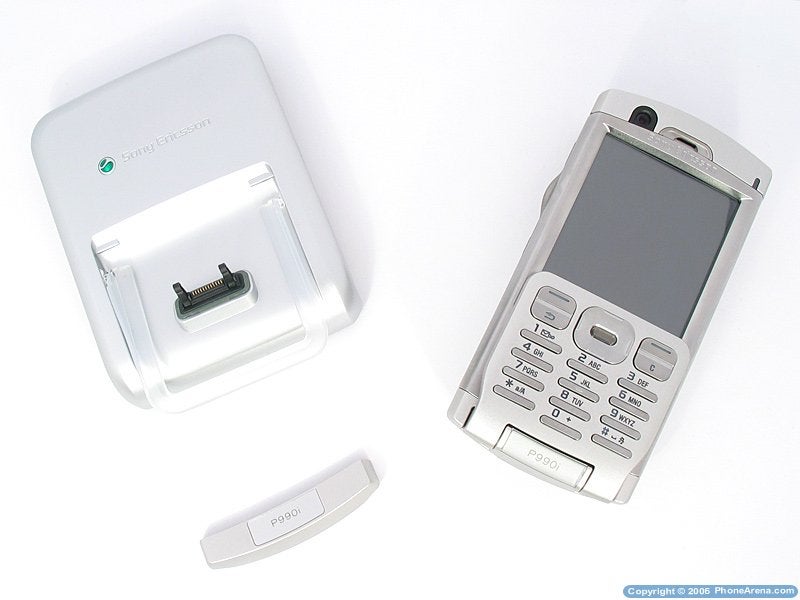 Sony Ericsson P990 Smartphone Review