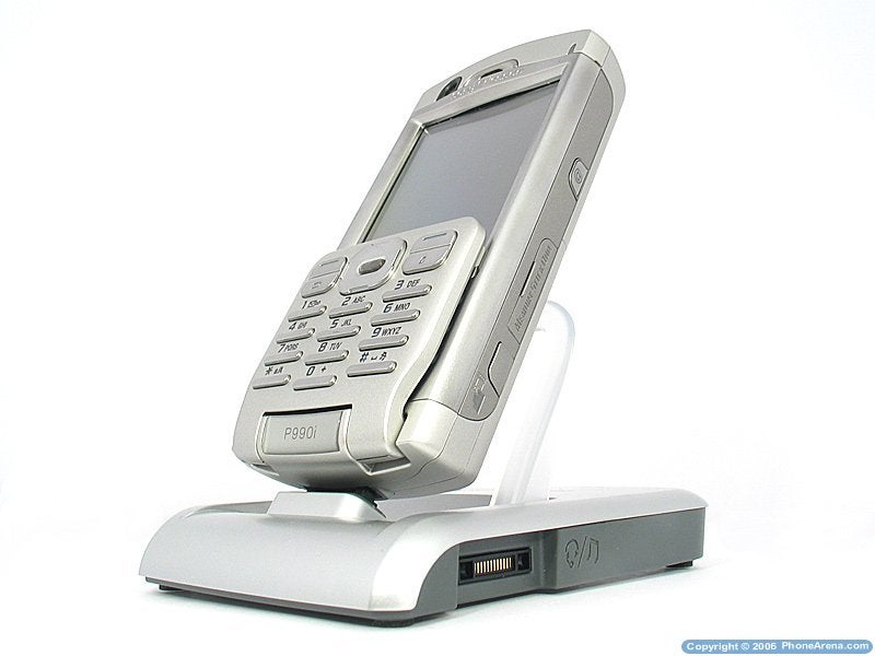 Sony Ericsson P990 Smartphone Review