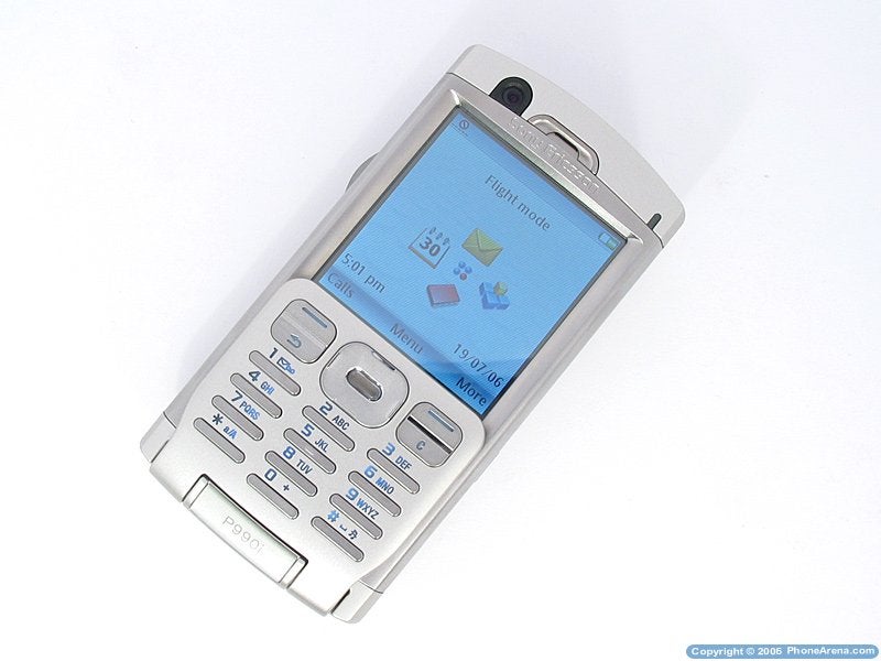 Sony Ericsson P990 Smartphone Review