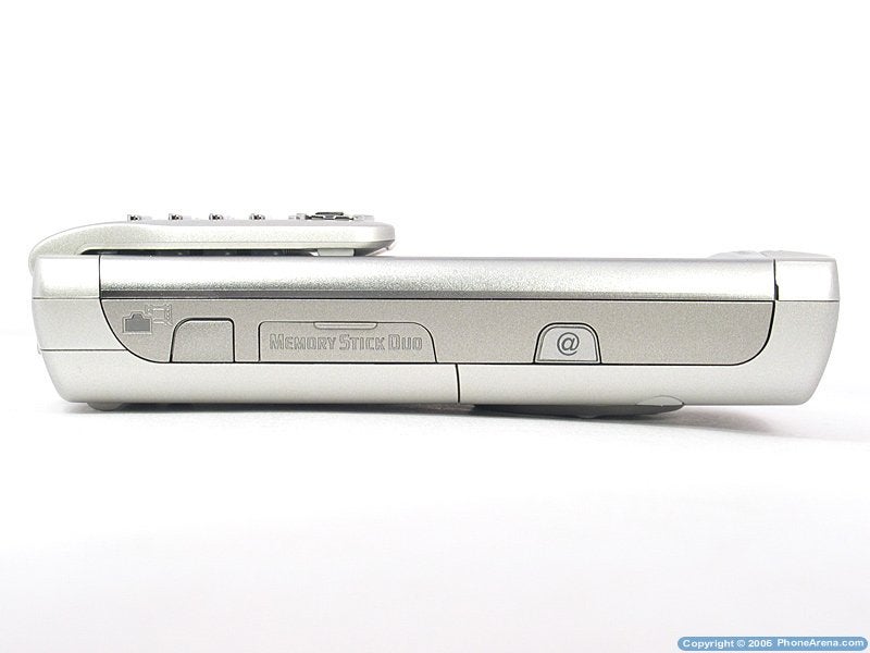 Sony Ericsson P990 Smartphone Review