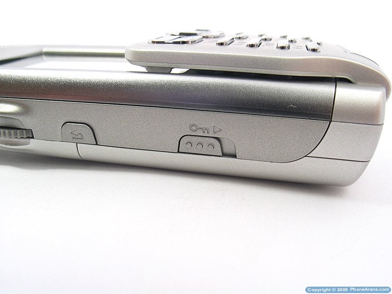 Sony Ericsson P990 Smartphone Review