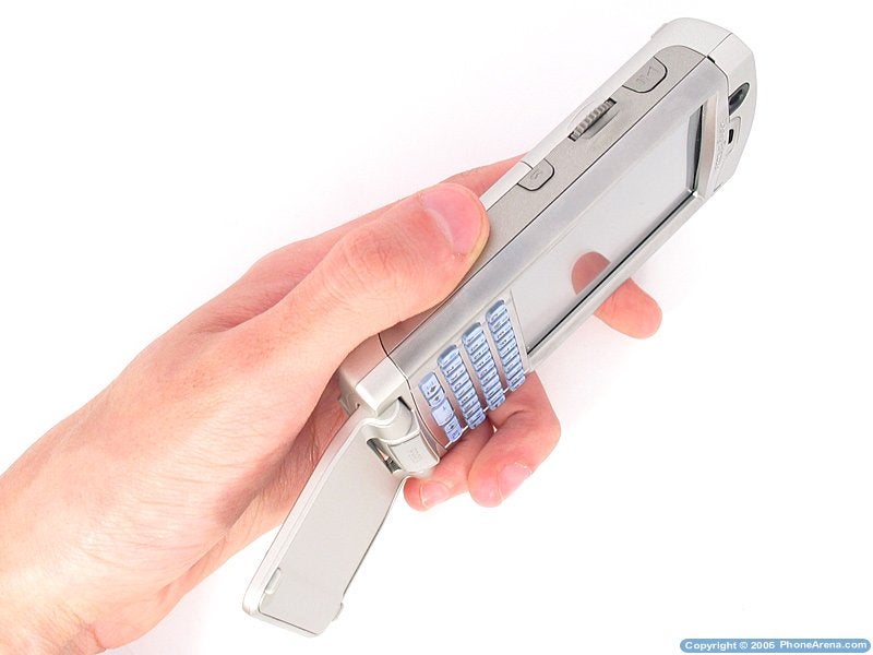 Sony Ericsson P990 Smartphone Review