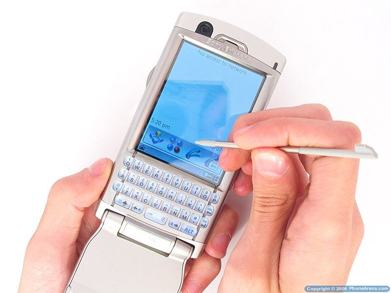 Sony Ericsson P990 Smartphone Review