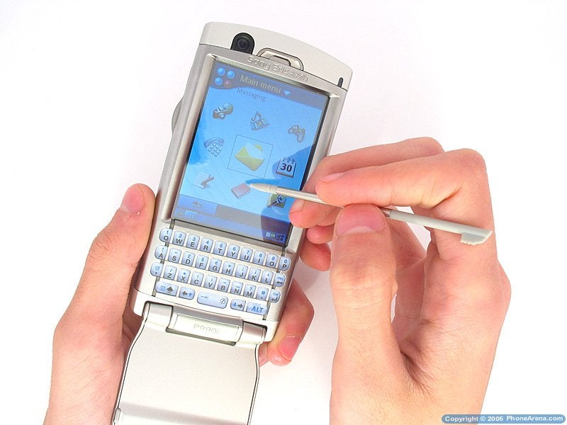 Sony Ericsson P990 Smartphone Review