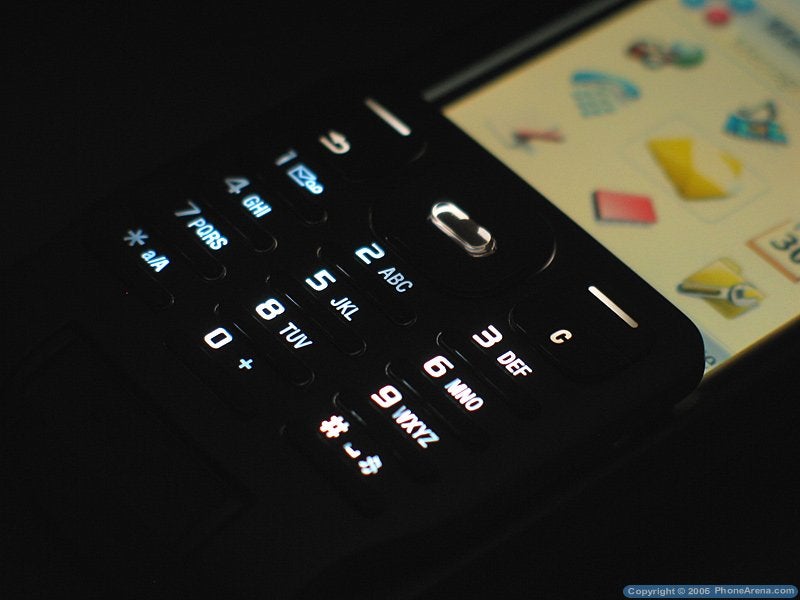 Sony Ericsson P990 Smartphone Review