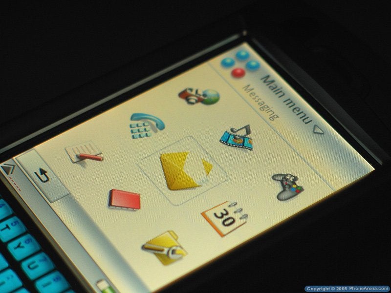 Sony Ericsson P990 Smartphone Review