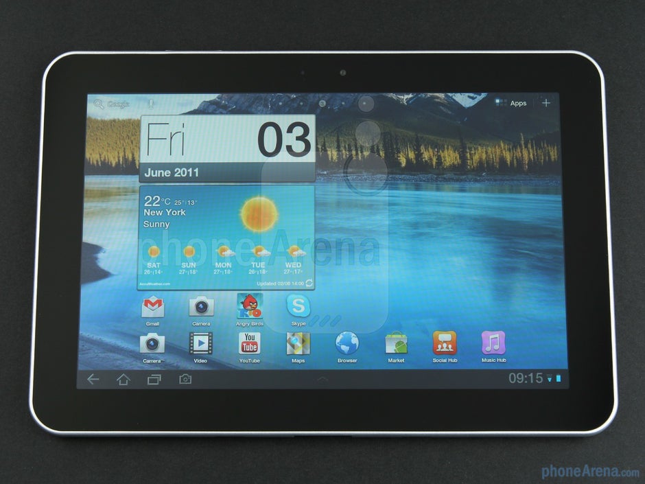 The 8.9&rdquo; TFT screen has a resolution of 1280x800 pixels - Samsung GALAXY Tab 8.9 Preview