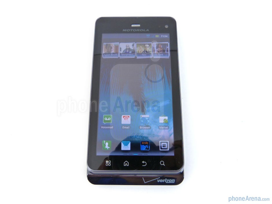 Viewing angles of the Motorola DROID 3 - Motorola DROID 3 Review