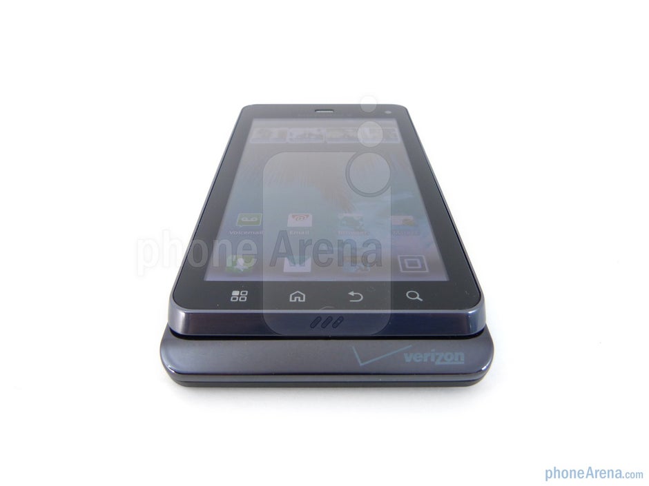 Viewing angles of the Motorola DROID 3 - Motorola DROID 3 Review